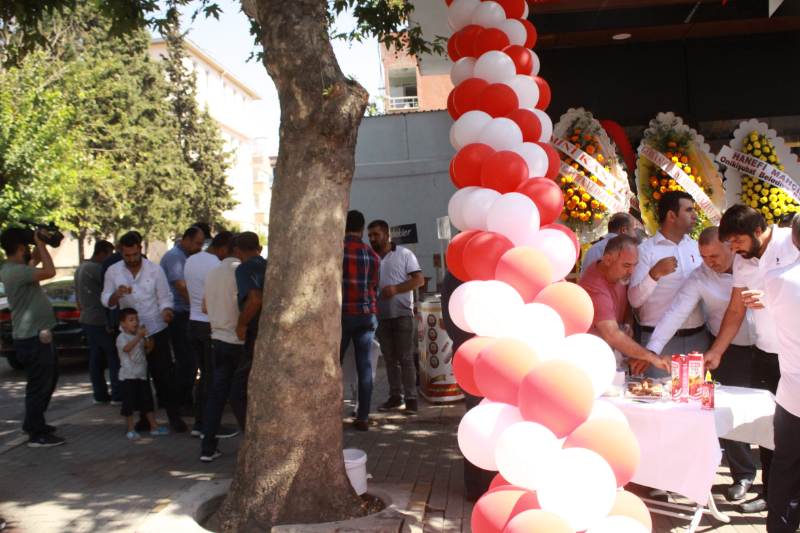 GURME ŞARKUTERİ YOĞUN İLGİYLE AÇILDI