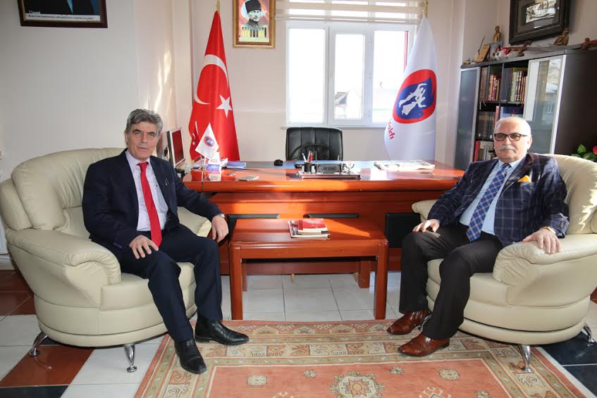 BELEDİYEDEN STKLARA DESTEK