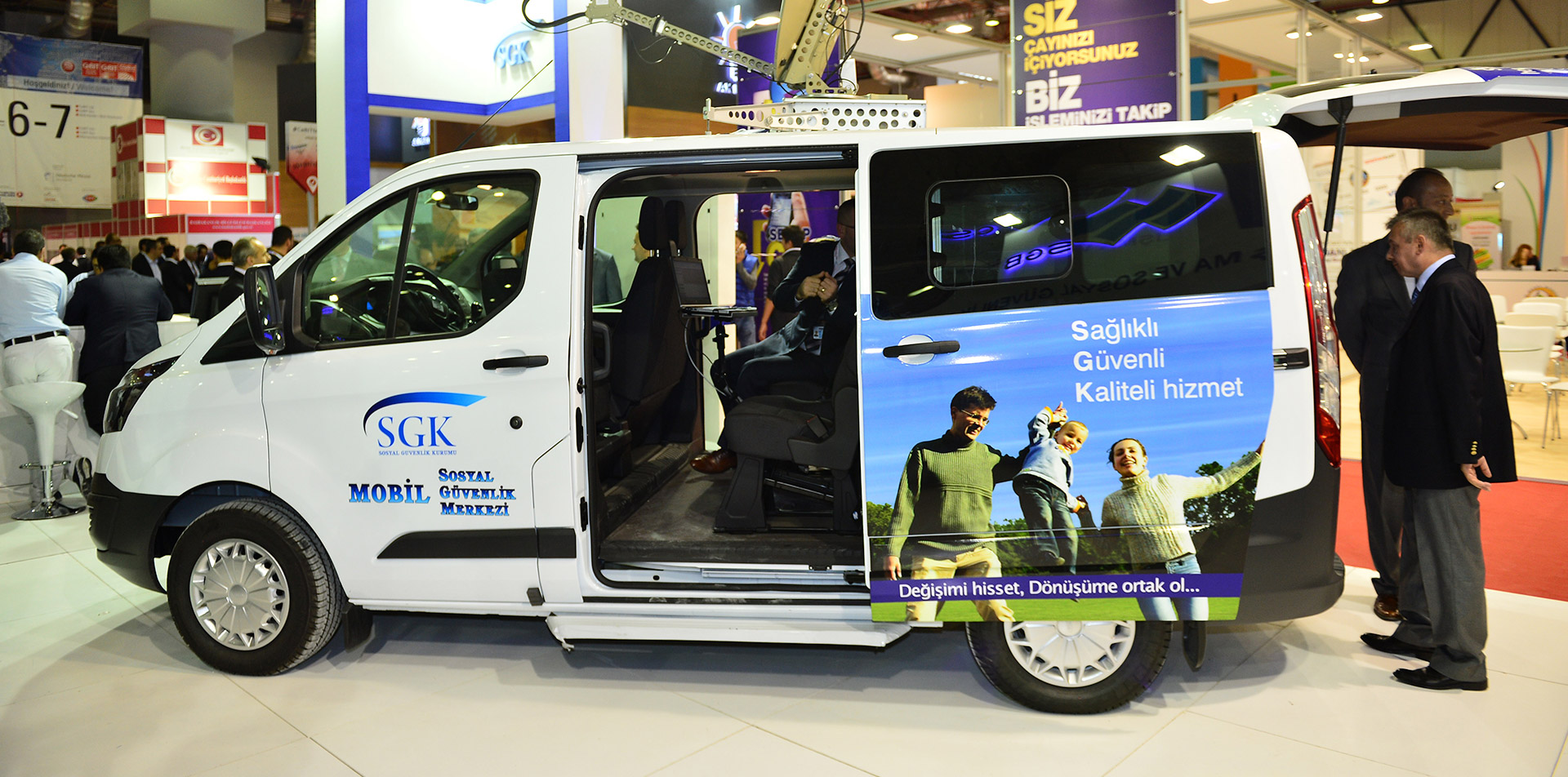 Sosyal güvenlik merkezleri ve mobil SGM araçları