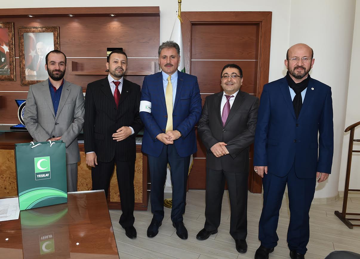 Malatya BüyükŞehir Belediyesi Başkanı Çakır Yeşilay Şubesi Başkanı ve Yönetimini kabul etti.