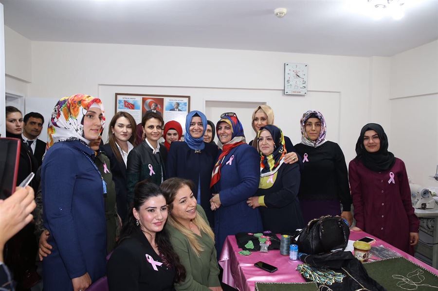 ''Mobil Sosyal Hizmet Merkezi Projesi'ni Diyarbakır'dan başlatacağız''
