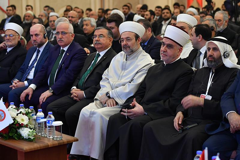 Diyanet İşleri Başkanı Görmez, Uluslararası İslam Bilgeleri Zirvesi’ne katıldı