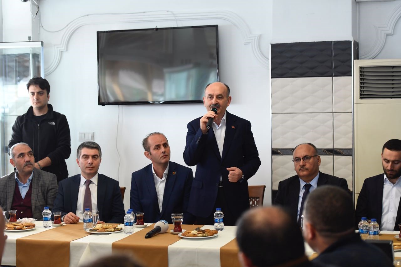 “HER ARTI BİR İSTİHDAMIN 1 YIL SÜRESİNCE BÜTÜN VERGİ, PRİM YÜKLERİNİ, 773 LİRASINI BİZ ÜSTLENİYORUZ”