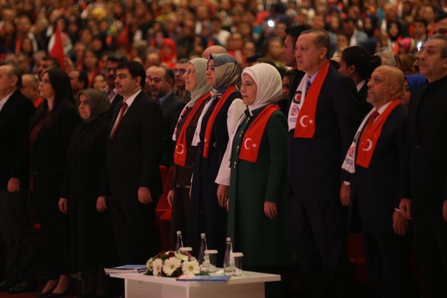 ''Ülkemizde kadınlar iş hayatında giderek yüksek oranlarla yer almaya başlıyor''