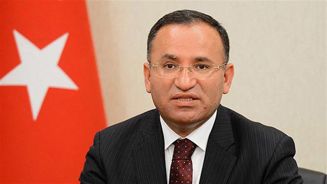BAKAN BOZDAĞ, YOZGAT'TA GAZETECİLERİN SORULARINI YANITLADI