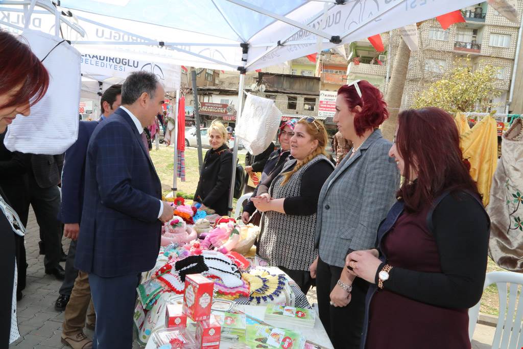 VALİ ÖZKAN KAHRAMANMARAŞ KADIN PLATFORMU’NUN KERMESİ’Nİ ZİYARET ETTİ