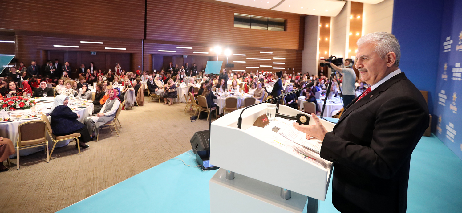 Başbakan Yıldırım, Dünya Kadınlar Günü Buluşması‘nda konuştu