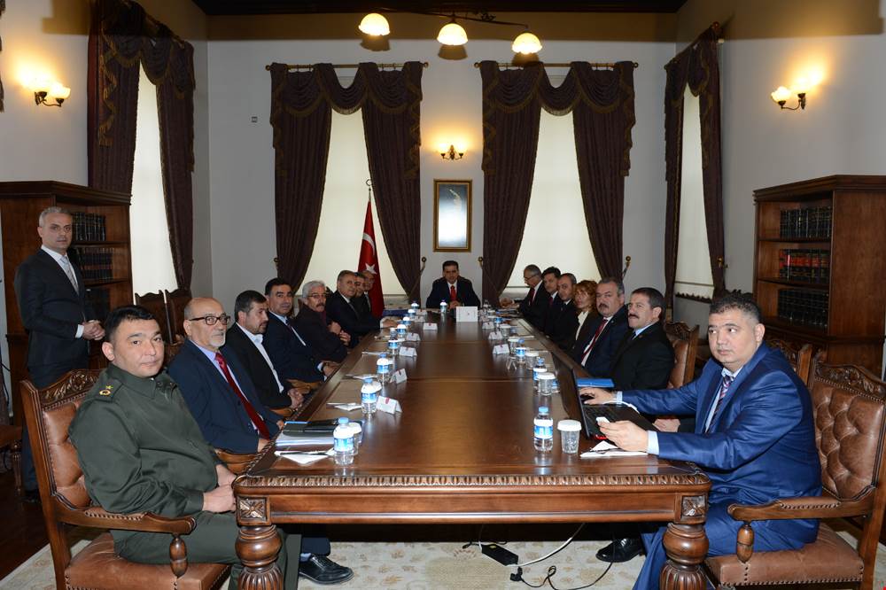 Vali Ercan Topaca, Siyasi Parti İl Başkanları İle Bir Araya Geldi