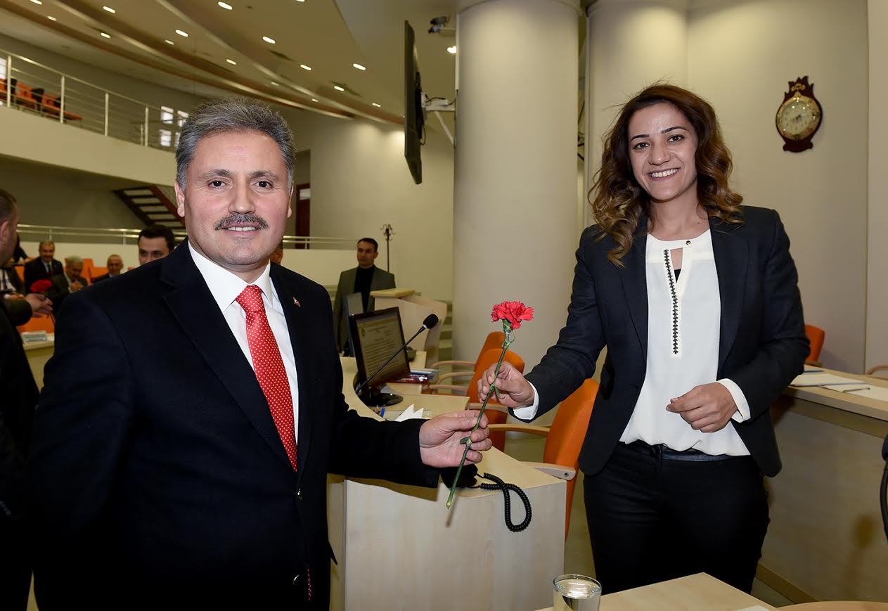 BELEDİYE OTOBÜSLERİ PAZAR GÜNÜ YGS ÖĞRENCİLERİNE ÜCRETSİZ