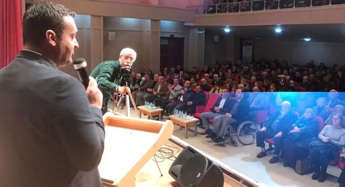 AYANCIKLILAR REFERANDUM KONFERASINA BÜYÜK İLGİ GÖSTERDİ
