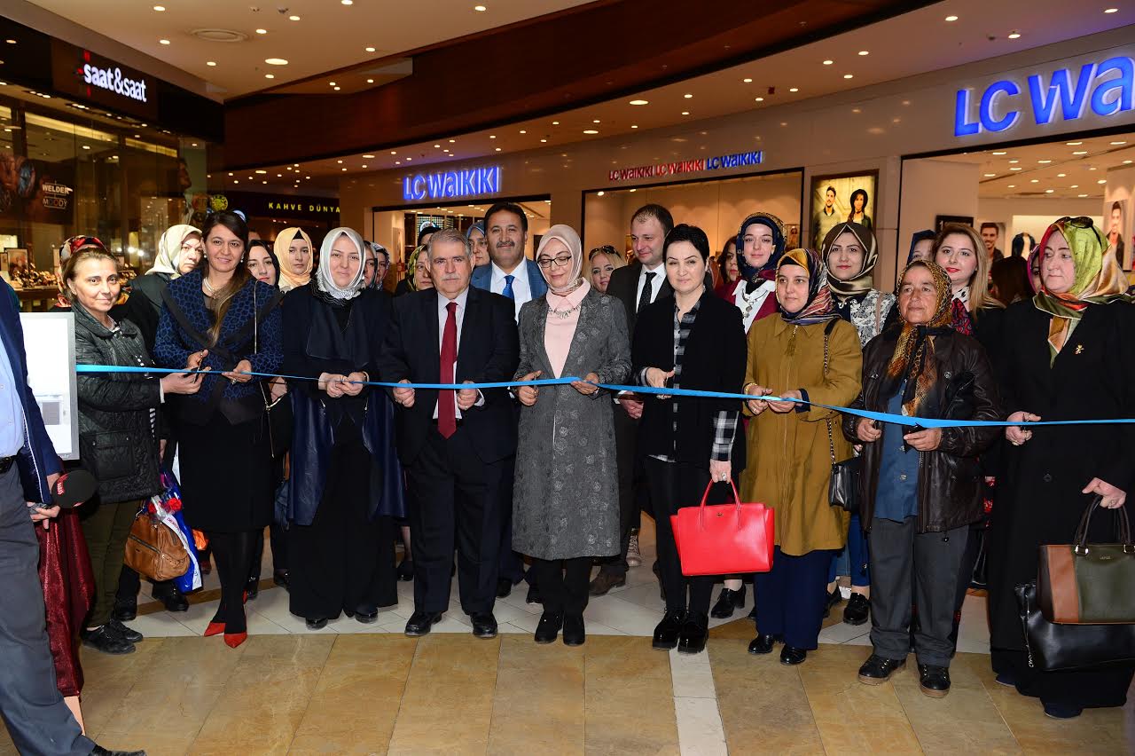 Kadına dair en güzel fotoğraflar Piazza’da sergilendi