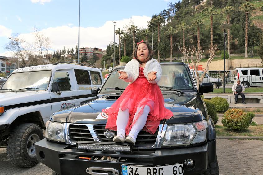 KAROFF’DAN DOWN SENDROMLULARA JEST