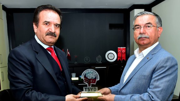 Bakan Yılmaz: “Okul sporlarına büyük önem veriyoruz”