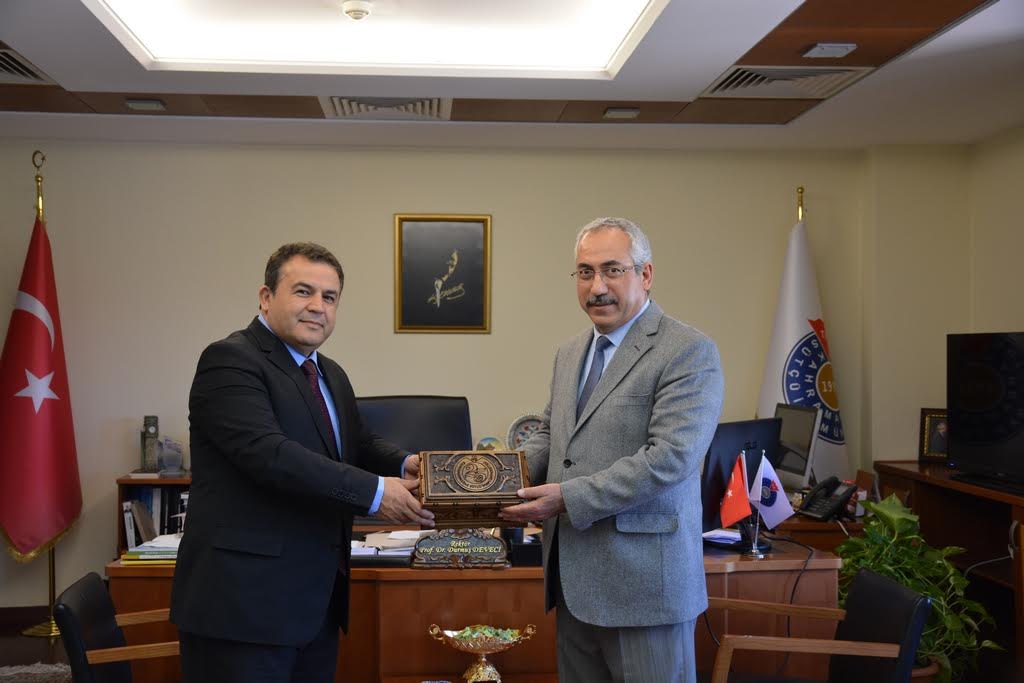 Stratejist Abdullah Çiftçi, Rektör Deveci’yi Ziyaret Etti