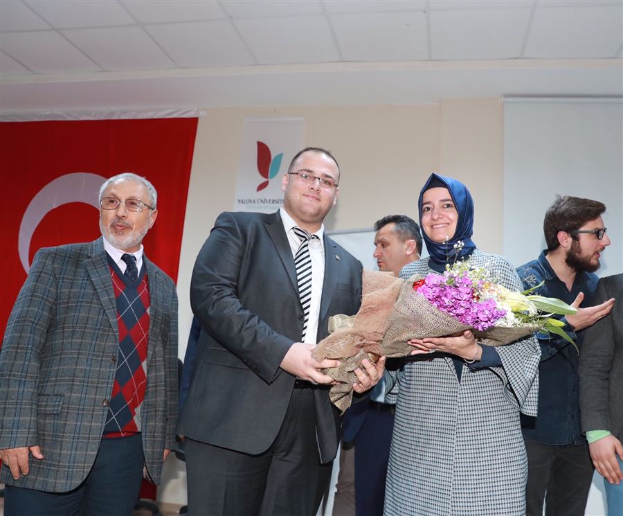 Milletimiz darbeci ve baskıcı rejimleri asla kabul etmemiştir