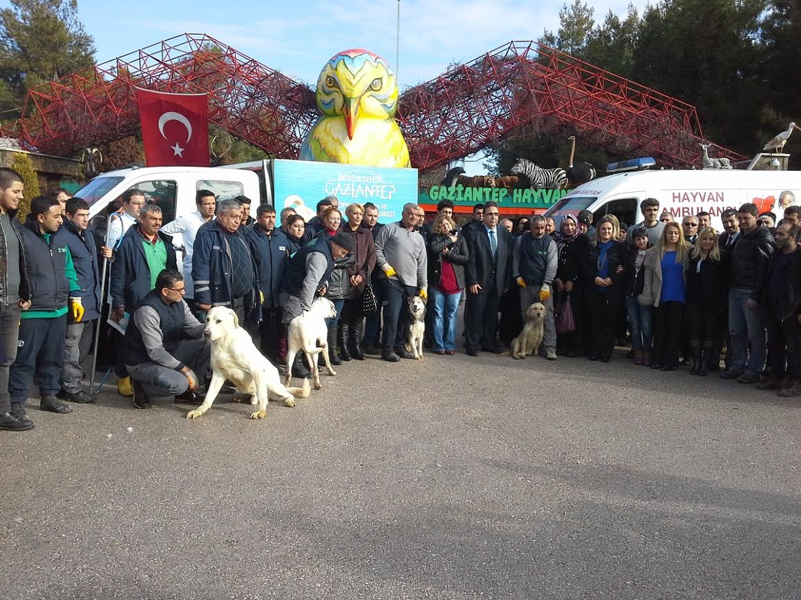 YEREL HAYVAN KORUMA GÖREVLİLERİ KİMLİKLERİNİ ALDI