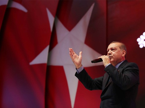 “Pensilvanya Senaryoyu Yazıyor, Ana Muhalefet Partisi Sahneliyor”