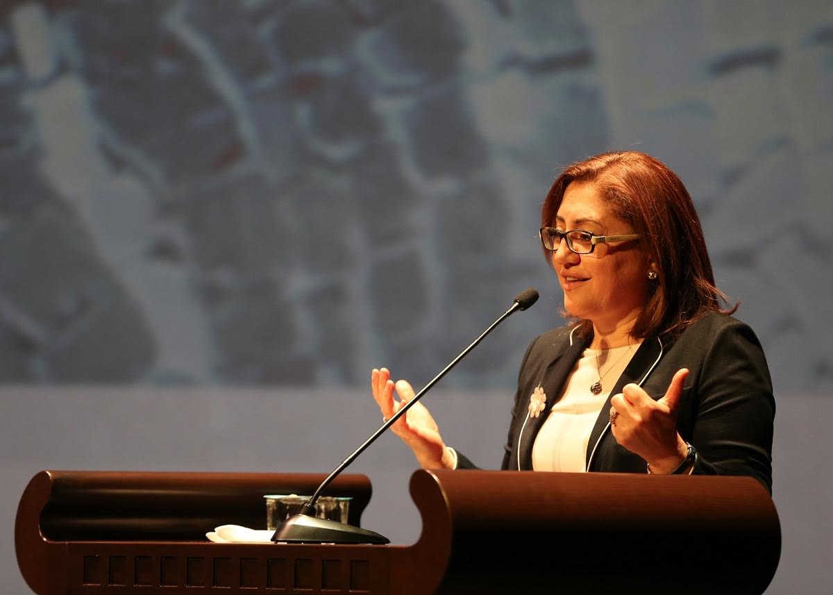 BÜTÜN SIKINTILARA RAĞMEN POZİTİF GÜNDEMLE BARDAĞA SU DOLDURMAYA ÇALIŞIYORUZ
