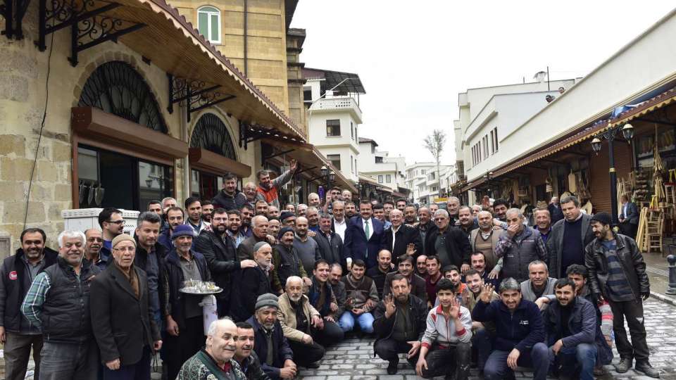 BAŞKAN ERKOÇ ÇARŞILARI GEZDİ