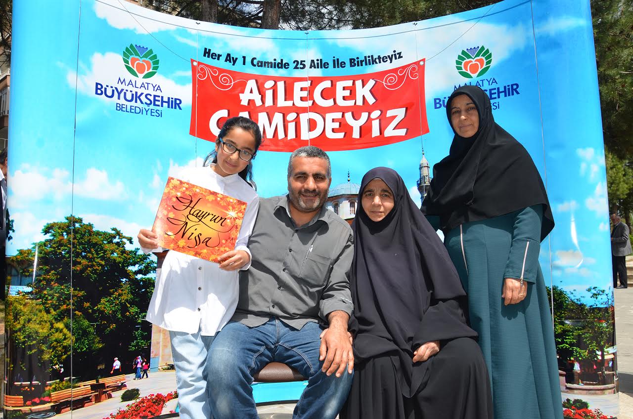 ÖNCE CAMİYE SONRA PİKNİĞE