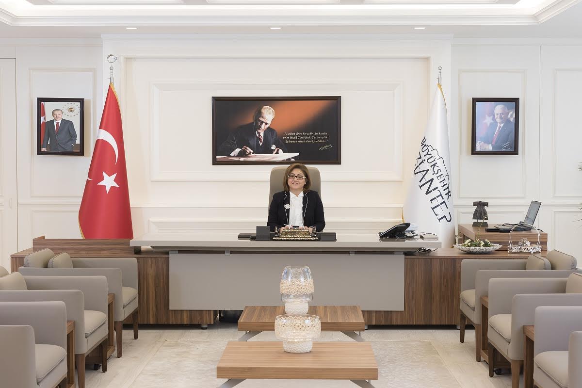 “BU ANLAMLI GECENİN ARAMIZDAKİ GÖNÜL BAĞLARINI, BİRLİK VE BERABERLİĞİMİZİ GÜÇLENDİRMESİNİ DİLİYORUM”