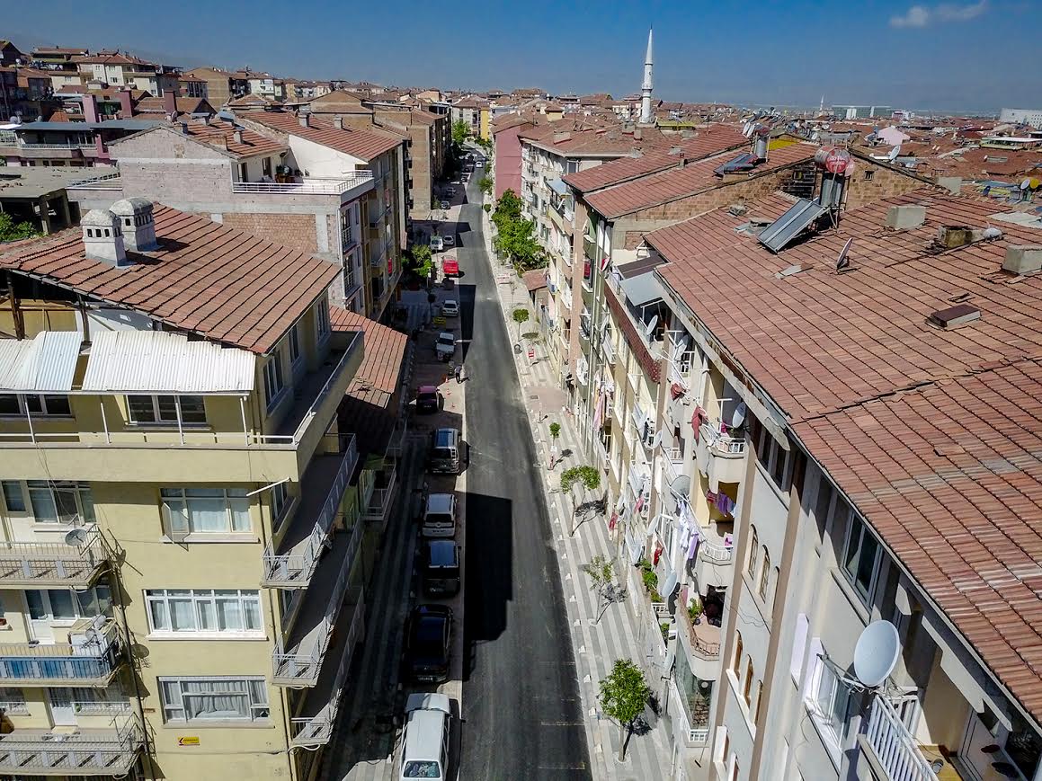 İPEKÇİ CADDESİNDE ÇALIŞMALAR TAMAMLANDI