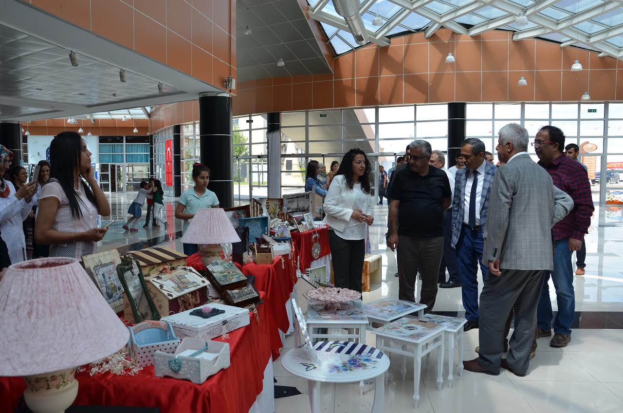 EL EMEĞİ GÖZ NURU EL SANATLARI GÖRÜCÜYE ÇIKTI