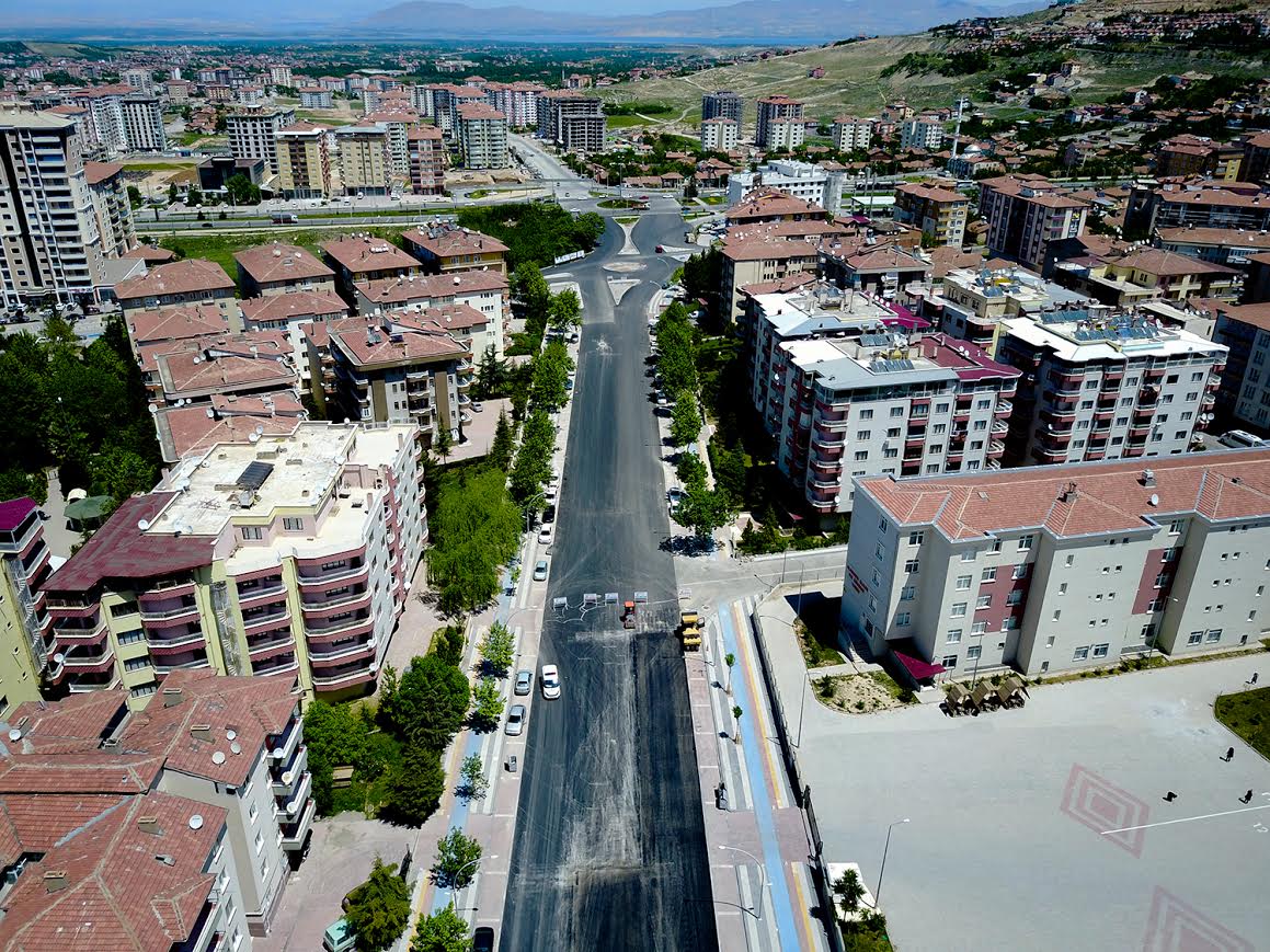 YUSUF ÖZAL CADDESİNDE ÇALIŞMALAR BİTMEK ÜZERE