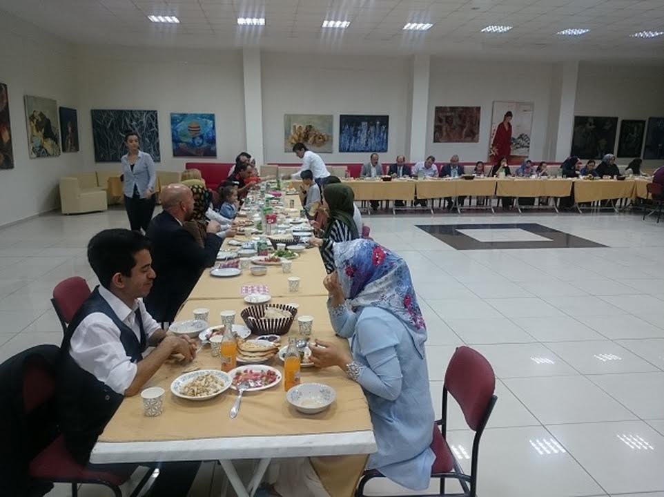 Güzel Sanatlar Fakültesi, Geleneksel İftar Yemeğinde Bir Araya Geldi