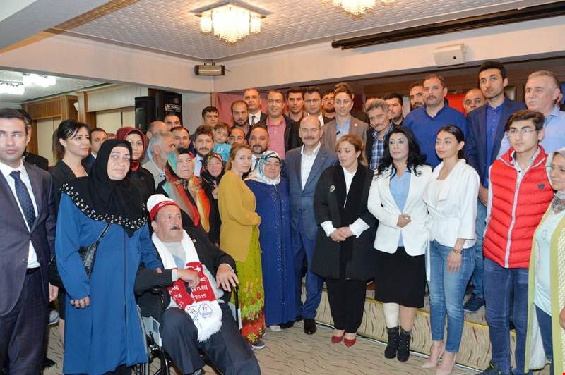 İçişleri Bakanı Süleyman Soylu, Kahramankazan’da Gazi ve Şehit Ailelerimiz ile İftarda Bir Araya Geldi