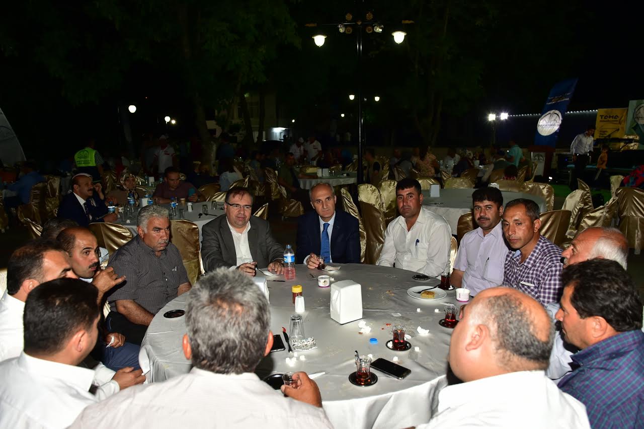 "YENİDEN İNŞA ETTİĞİMİZ DULKADİROĞLU'NUN MİMARLARI MUHTARLARDIR"