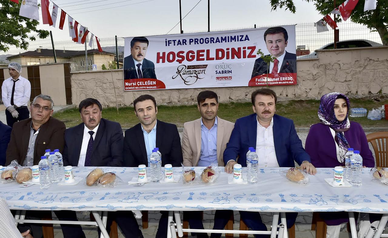 EKİNÖZÜ HALKI BÜYÜKŞEHİR İFTARINDA KAYNAŞTI