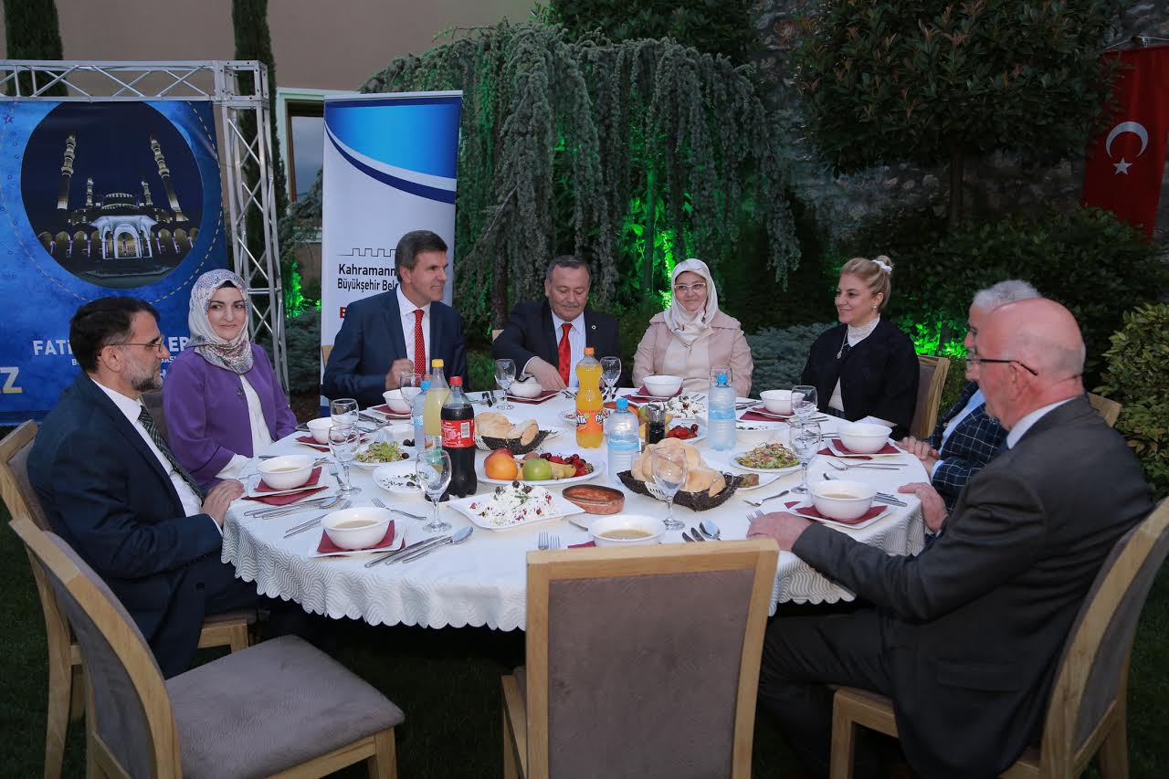 BÜYÜKŞEHİR’DEN ÜSKÜP’TE İFTAR