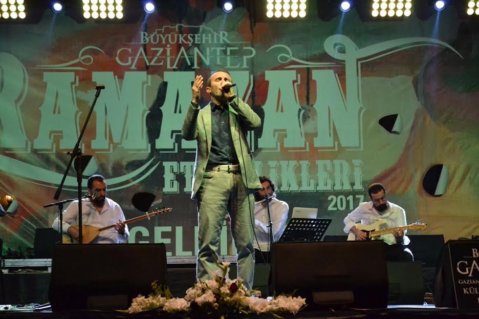 GAZİANTEP RAMAZAN ETKİNLİKLERİNDE ÖMER KARAOĞLU KONSERİ
