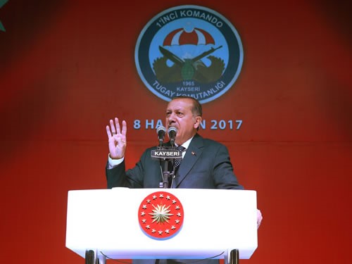 Cumhurbaşkanı Erdoğan, Kayseri'de Askerler ve Şehit Yakınlarıyla İftar Yaptı