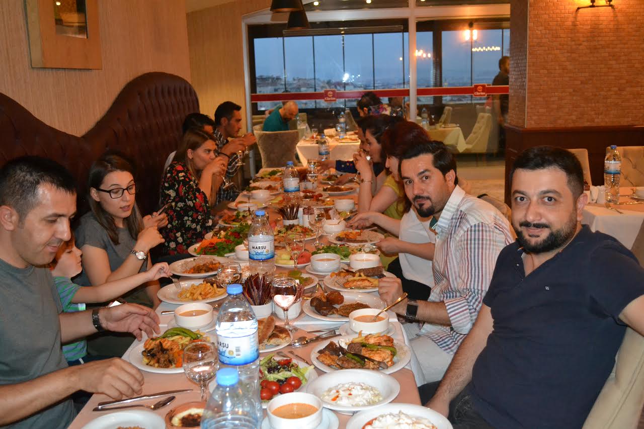 Cesur Fm Ailesi İftar Yemeğinde Bir Araya Geldi