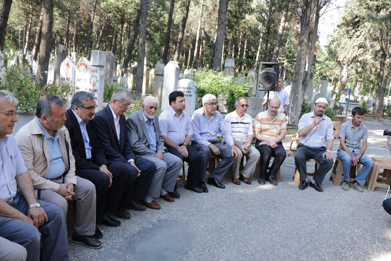 ŞEYH ALİ SEZAİ EFENDİ MEZARI BAŞINDA ANILDI