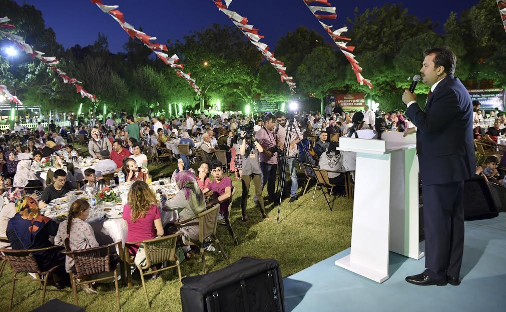 BÜYÜKŞEHİR’DEN ŞEHİT AİLELERİNE İFTAR PROGRAMI