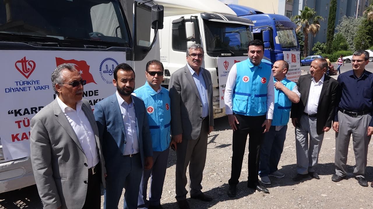 TDV’DEN AZEZ’E YÜZ TON UN GÖNDERİLDİ