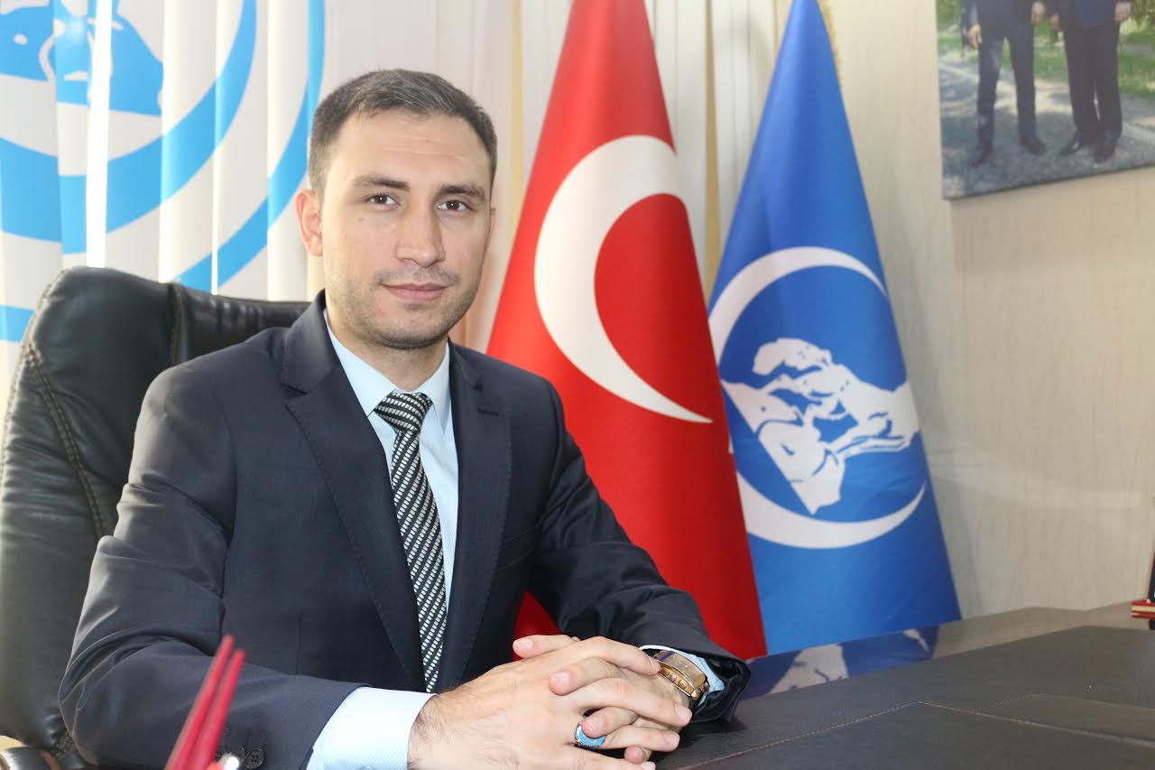 “TÜRK- İSLAM ALEMİNİN RAMAZAN BAYRAMINI KUTLUYORUM”
