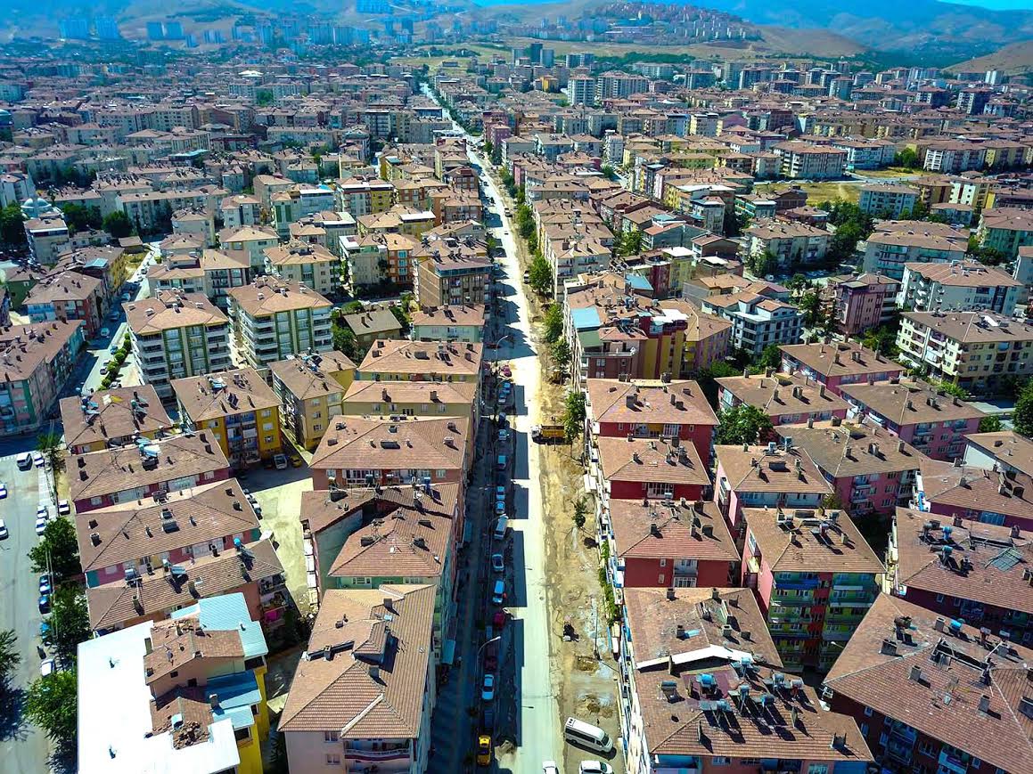 ÜSTYAPI ÇALIŞMALARI DEVAM EDİYOR