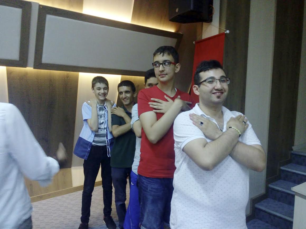 BÜYÜKŞEHİR’DEN ENGELLİLERE HALK OYUNLARI KURSU