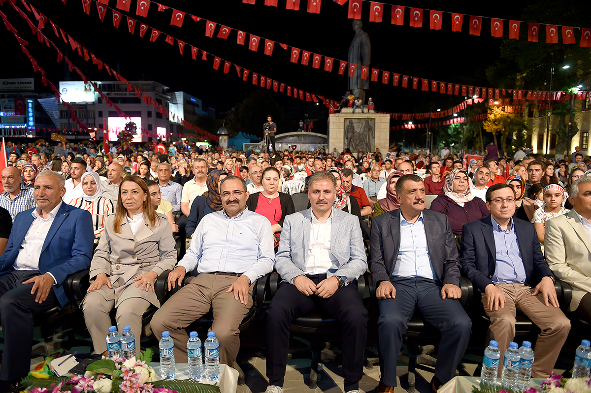 MALATYA DEMOKRASİYE SAHİP ÇIKTI