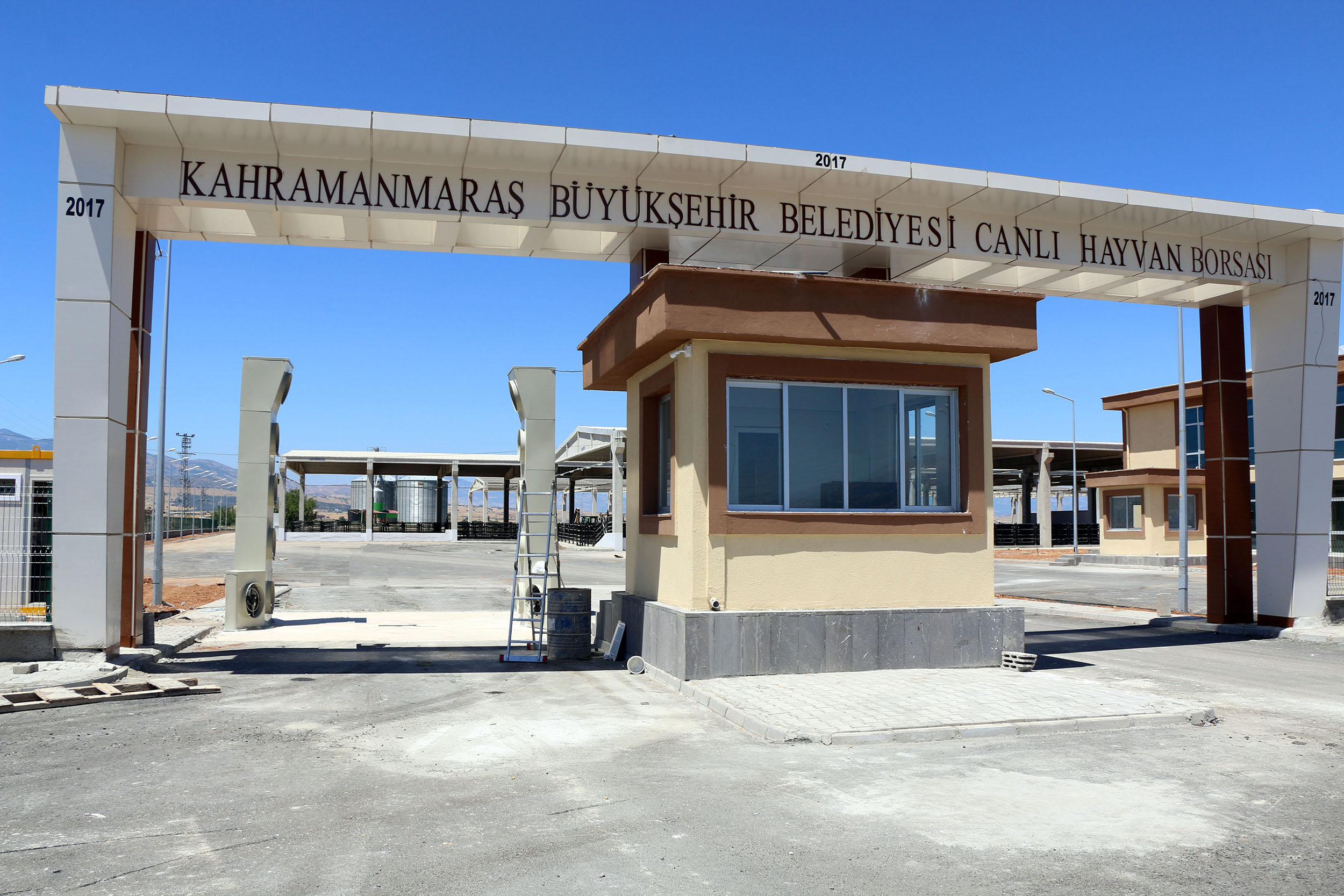 CANLI HAYVAN BORSASINA DEZENFEKTE SİSTEMİ DE KURULDU