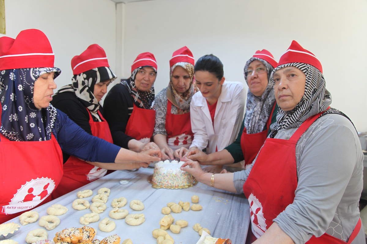 YAŞLILARA MEŞGULİYET TERAPİSİ