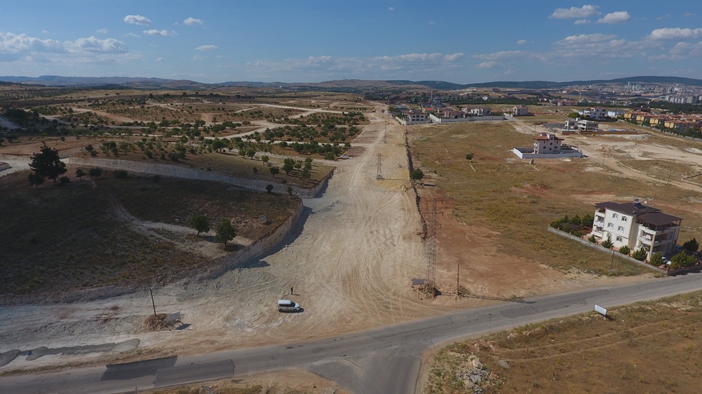 GAZİANTEP BÜYÜKŞEHİR, YAMAÇTEPE İMARLI YOL GENİŞLETME ÇALIŞMALARINA BAŞLADI