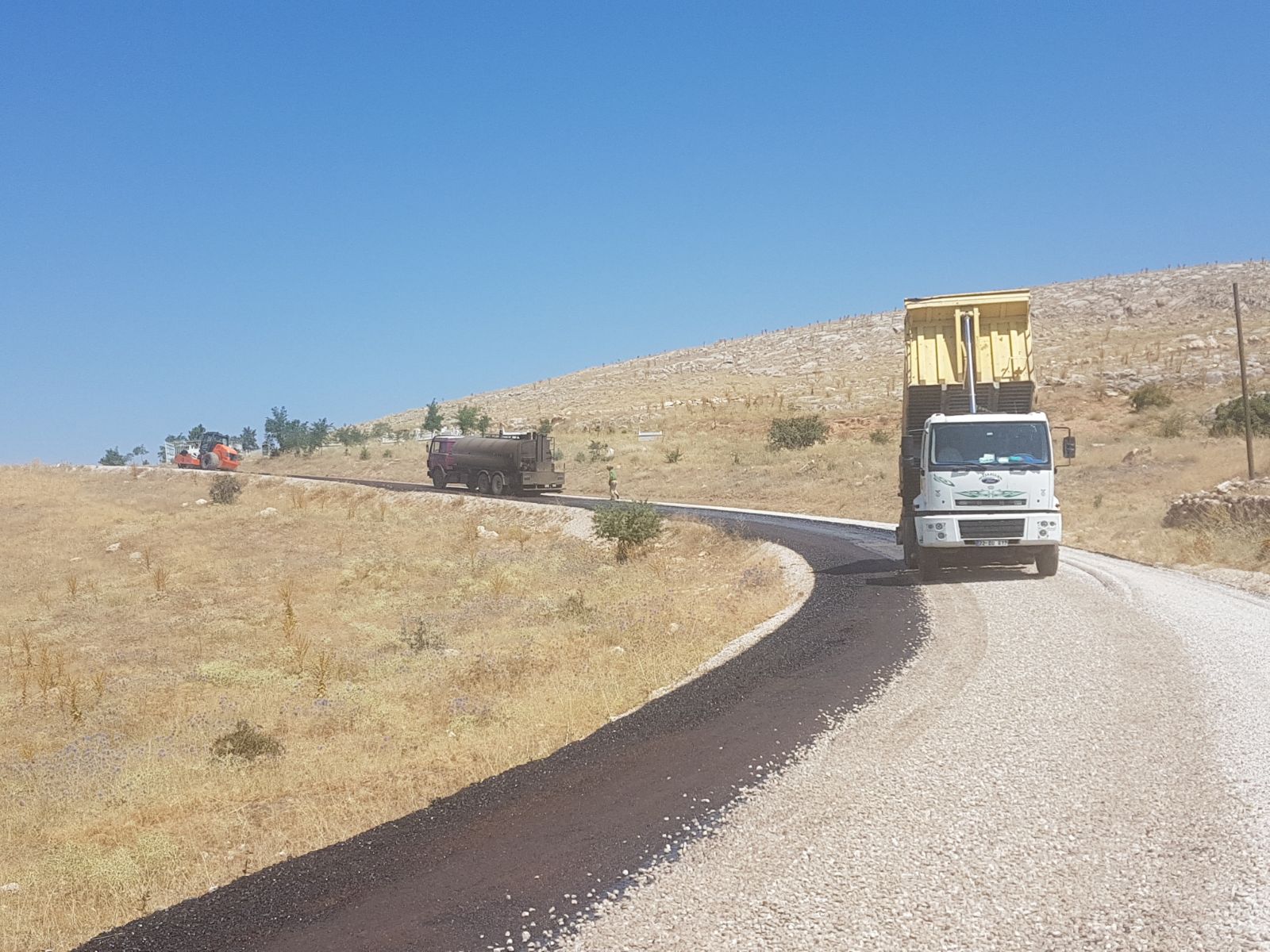BEŞTEPE-YALINTAŞ GRUP YOLUNDA SATHİ KAPLAMA