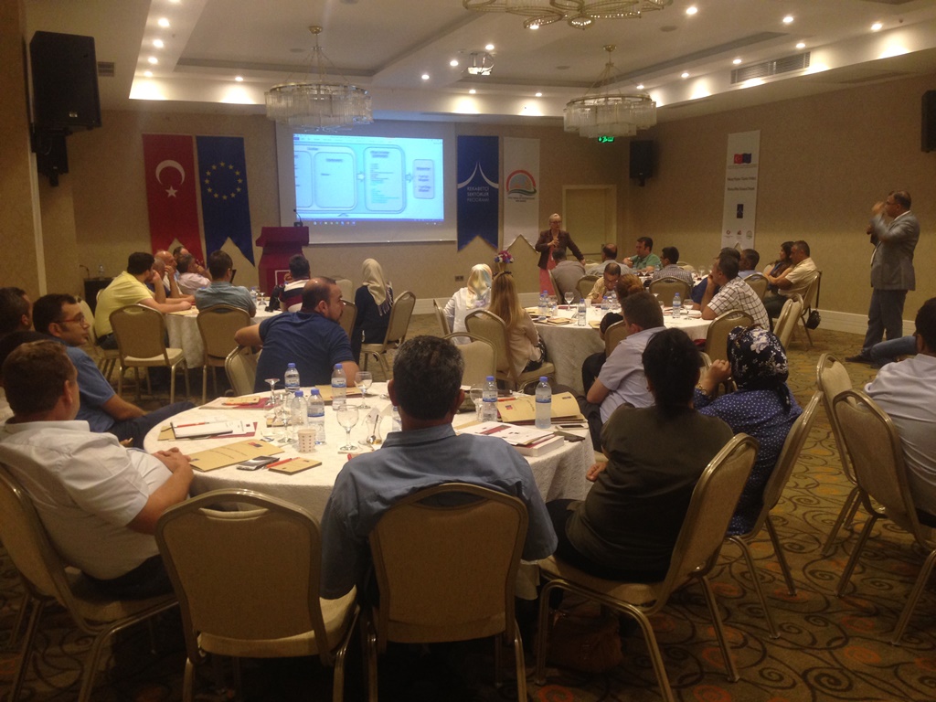 MARAŞ BİBERİ İÇİN ÇALIŞMALAR HIZ KESMİYOR!