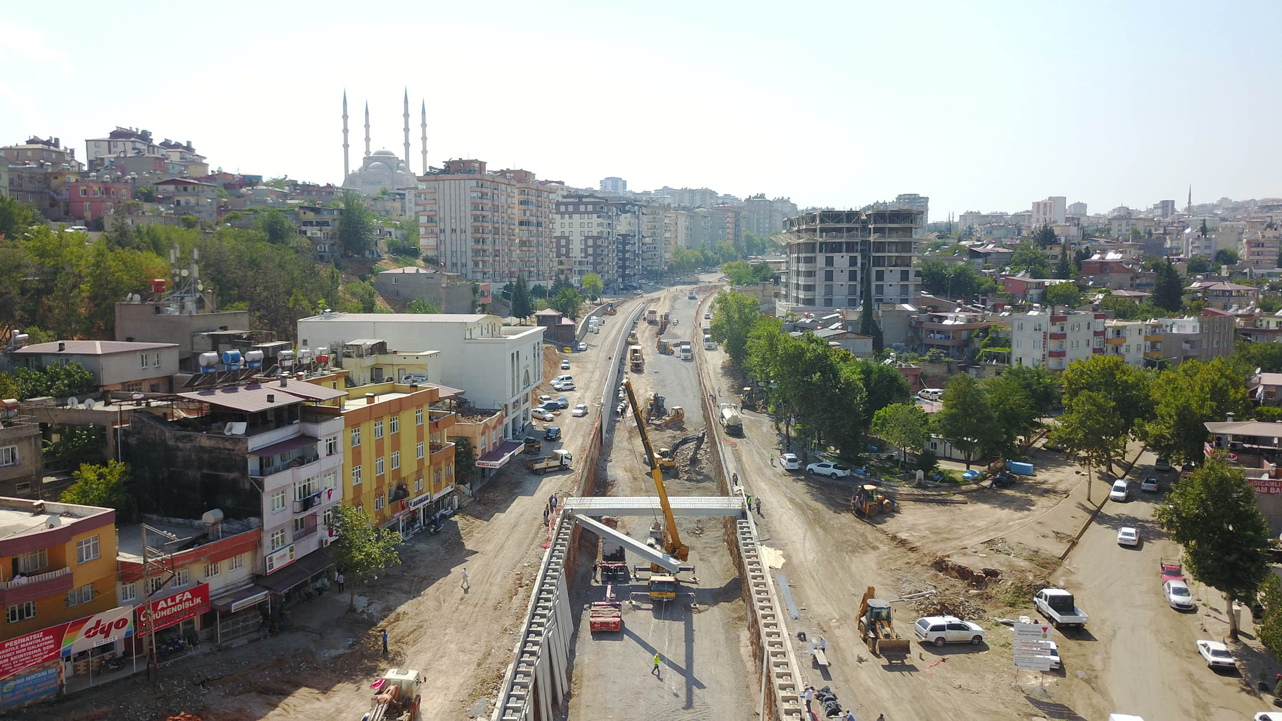 BAŞKAN ERKOÇ KARAMANLI KAVŞAĞI’NDA İNCELEMELERDE BULUNDU