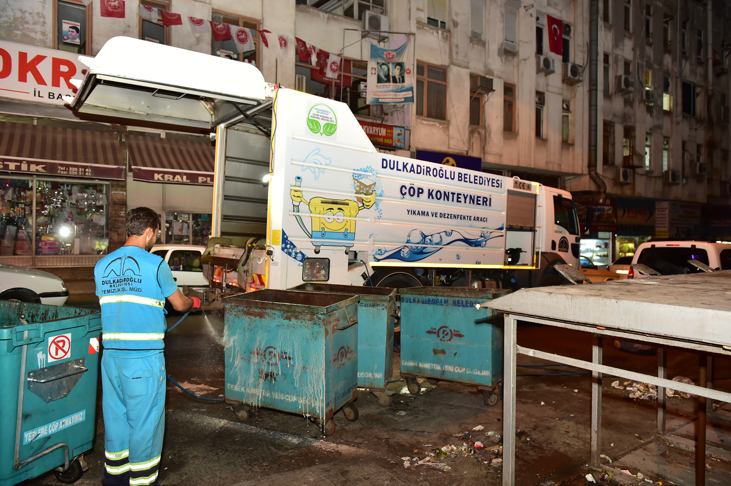 ÇÖP KONTEYNIRLARINA ÖZEL BAYRAM TEMİZLİĞİ
